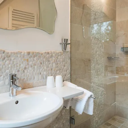 לינה וארוחת בוקר Boardinghouse Robbe *